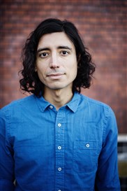 Författarbild: Inti Chavez Perez Författarbild: Inti Chavez Perez